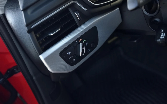 Audi A4 cena 71900 przebieg: 193000, rok produkcji 2016 z Łasin małe 562